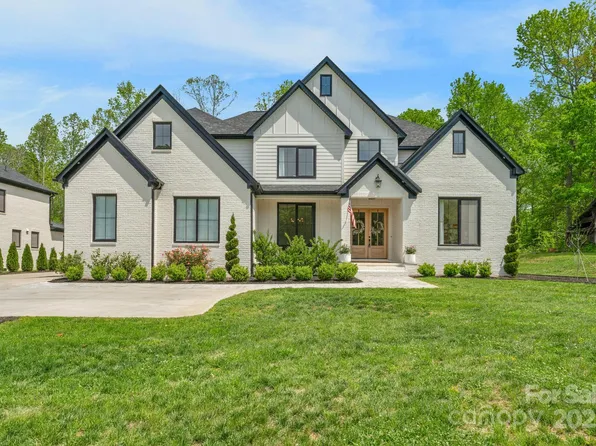 2165 Country Club Rd, Lincolnton, NC 28092