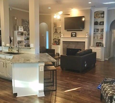 4th image of 1855 Bay Hill Dr