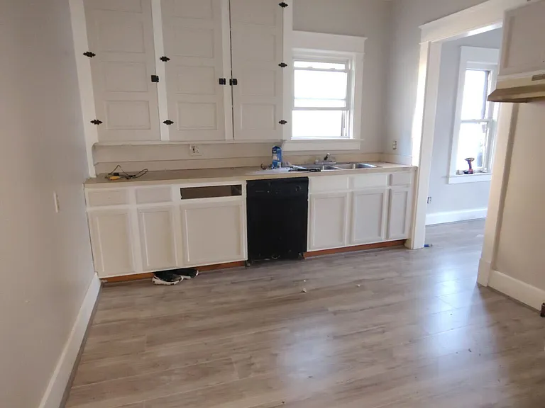 235 Sexton St — Photo 6