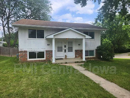 1010 Linden Dr Photo 1