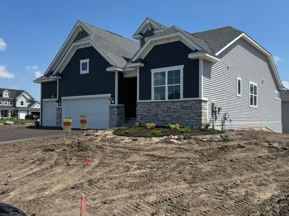 620 Haywood Dr, Lino Lakes, MN 55014