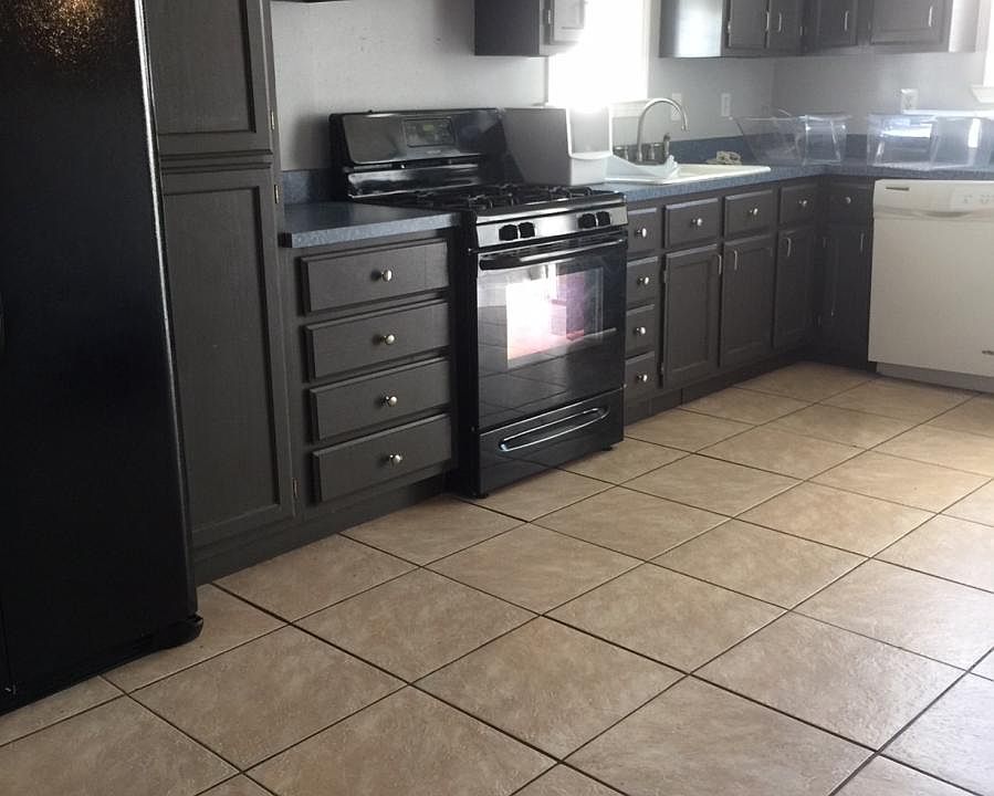 1st image of 420 Farrington Dr #B