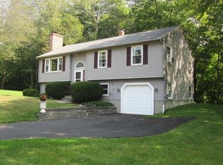 2 Ponnakin Hill Rd, Charlton, MA 01507