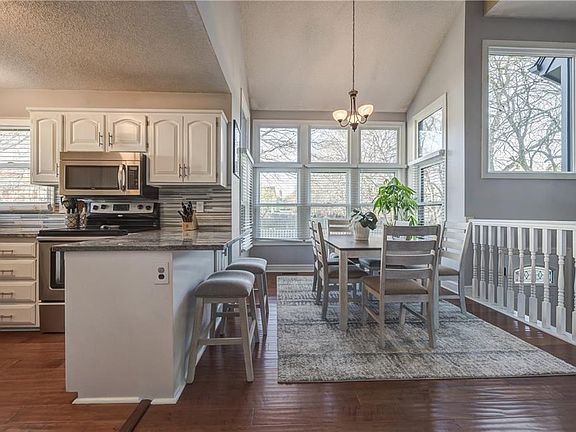 5th image of 8204 W 149th Ter