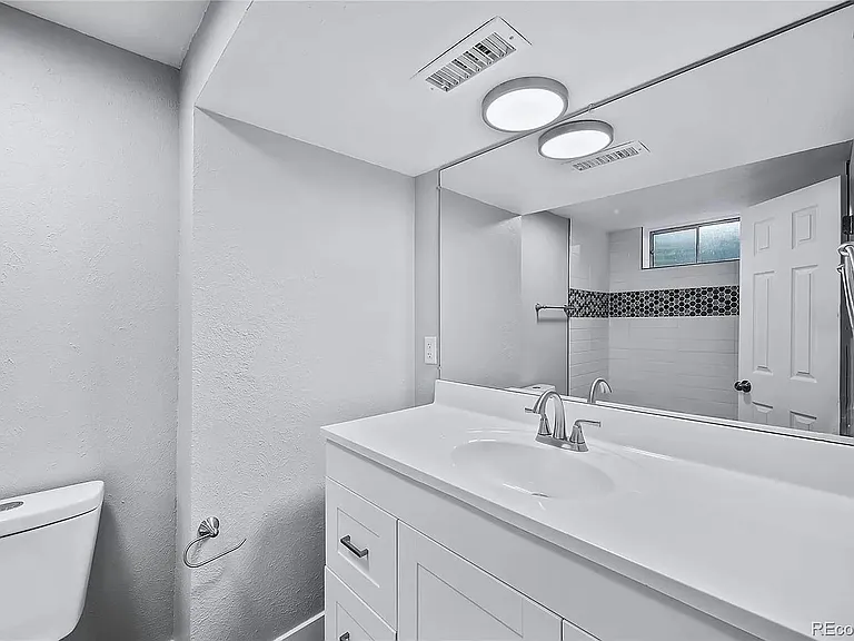 9153 Perry St #9153 — Photo 16