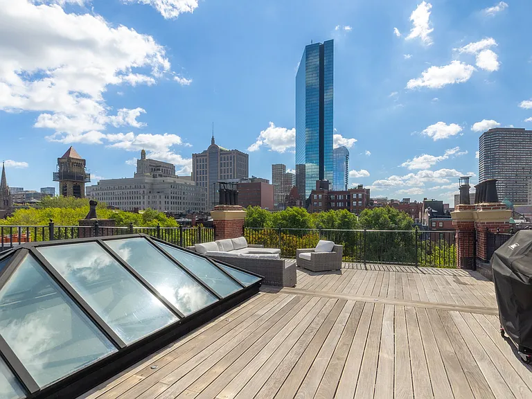 135 Commonwealth Ave #Penthouse 7/8 — Photo 38