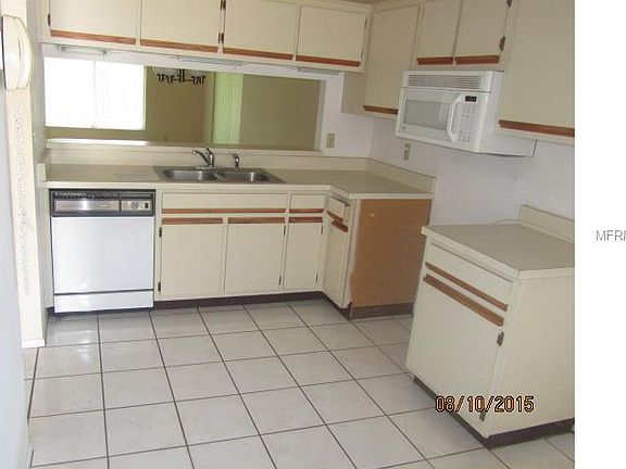 3rd image of 108 Oakridge Ct