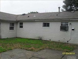 2nd image of 50 Ash St