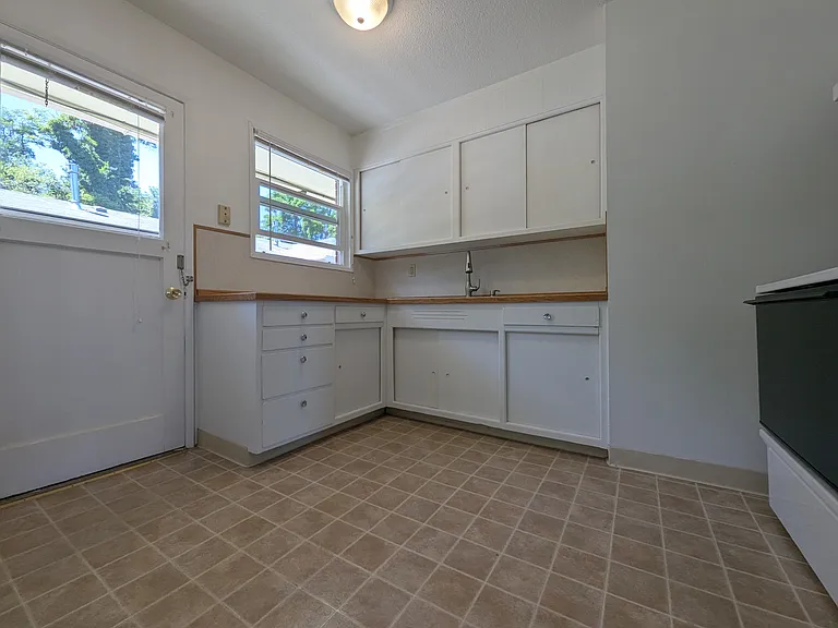 1607 K Ave #1607 — Photo 9