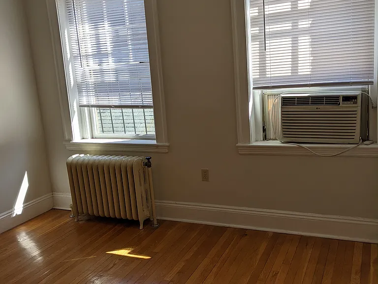 850 Massachusetts Ave #14 — Photo 10