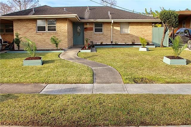 1st image of 10123 Hillwood St