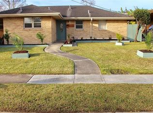 10123 Hillwood St, New Orleans, LA 70127
