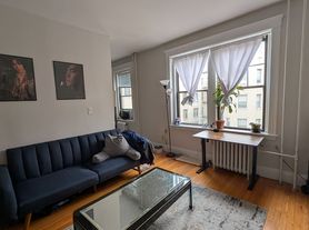 374 Chestnut Hill Ave