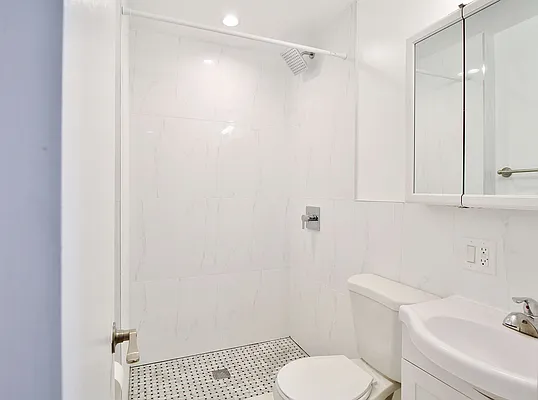 Rented by Julianna Realty Corp | media 23