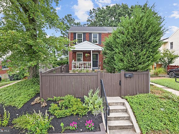 2nd image of 2728 Fort Dr