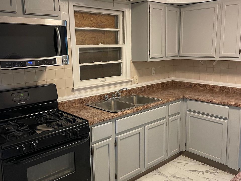 1st image of 9156 Loganberry Ln