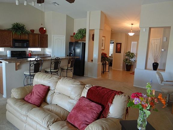 3rd image of 2416 E Antigua Dr