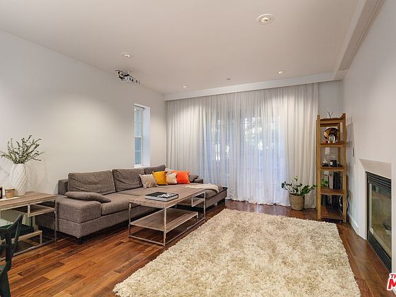 3rd image of 12975 Agustin Pl #A107