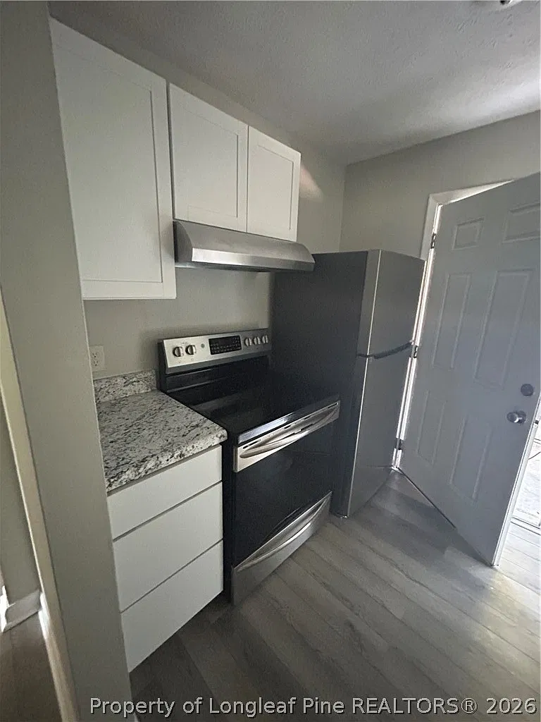 3210 Tallywood Dr — Photo 2