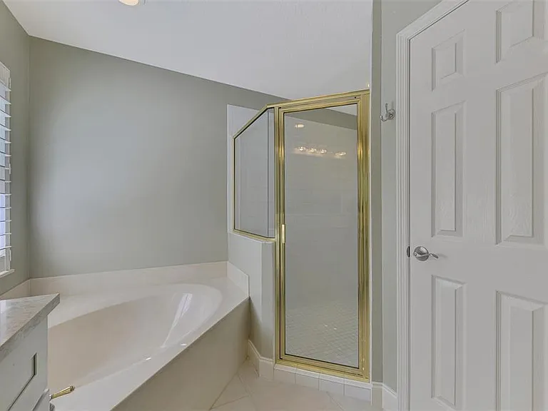 5271 Highbury Cir — Photo 30