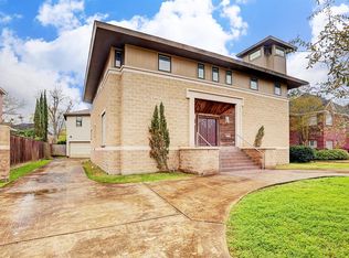 5121 Aspen St, Bellaire, TX 77401
