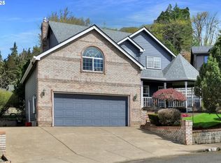 1071 Valley Butte Dr, Eugene, OR 97401