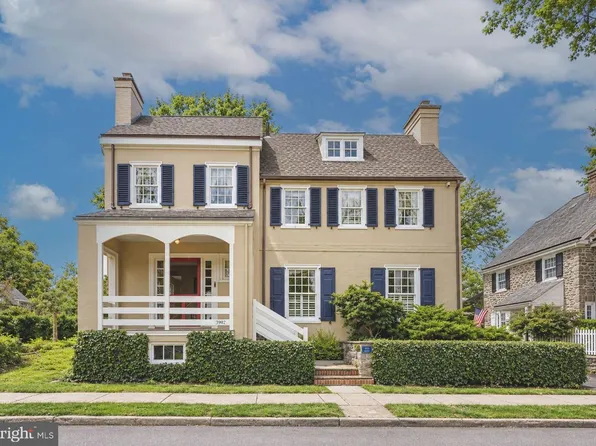 7907 Crefeld St, Philadelphia, PA 19118
