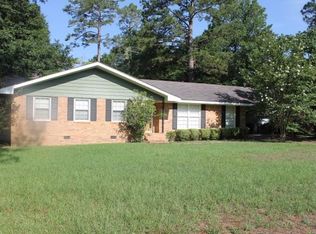 107 Springdale Dr, Americus, GA 31709