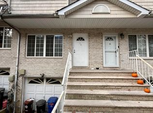 26 Trina Ln, Staten Island, NY 10309
