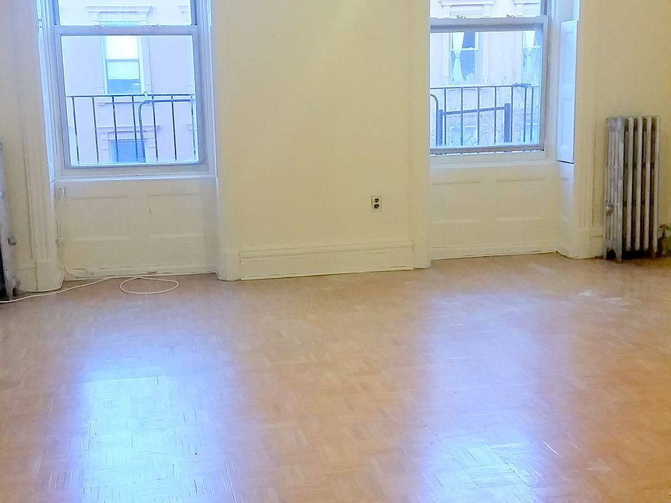 1st image of 274 W 132nd St APT 3