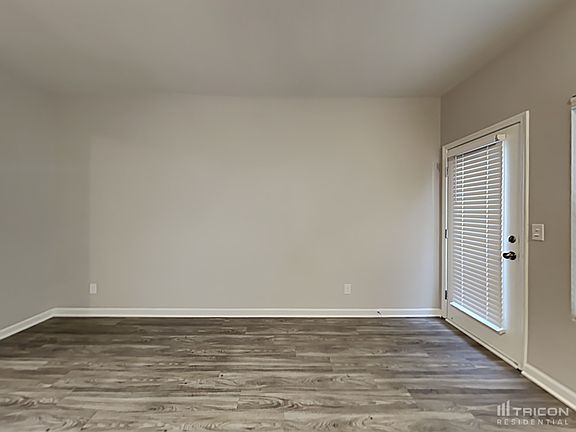3rd image of 2341 Lake Vista Dr