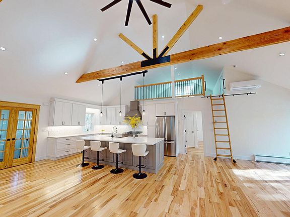 4th image of 130 Rodeo Dr