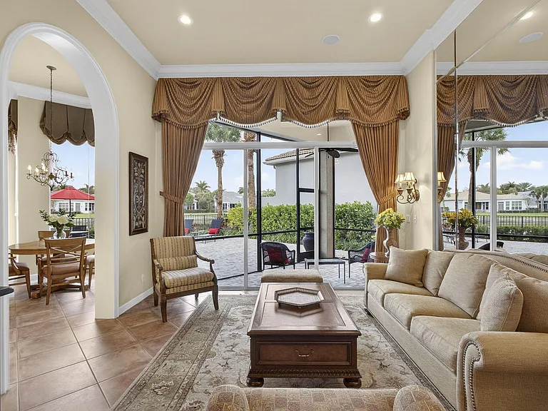 207 Andalusia Dr — Photo 15