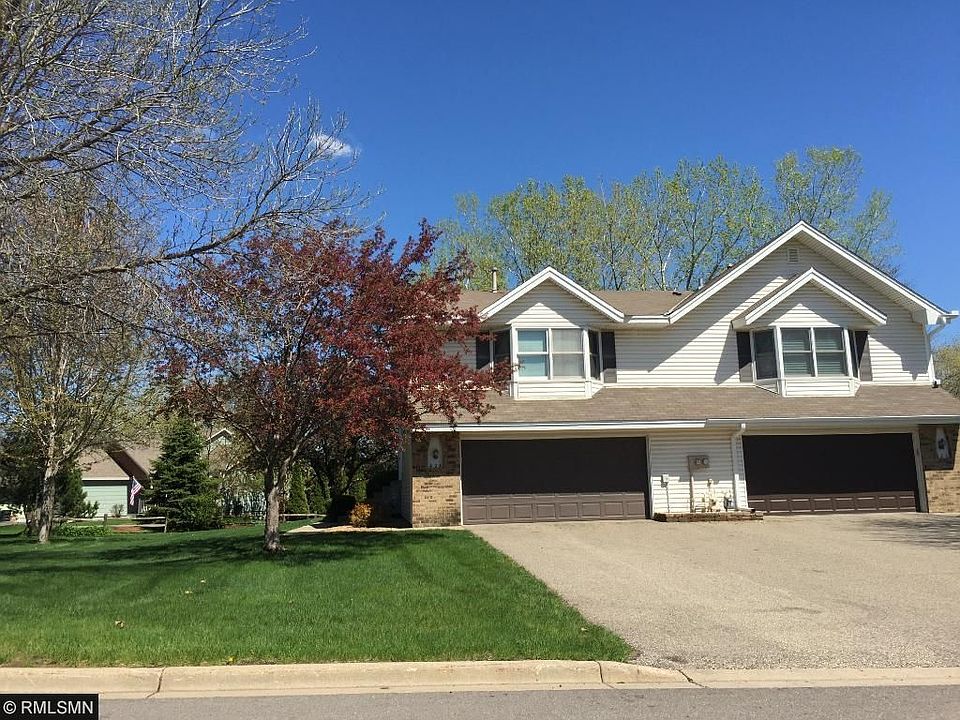 1st image of 423 Wood Way
