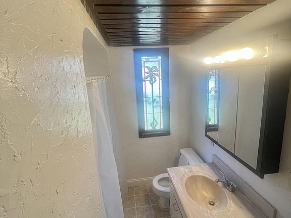 5th image of 3254 N Richards St