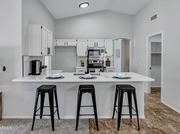 7702 W ESCUDA Drive, Glendale, AZ 85308