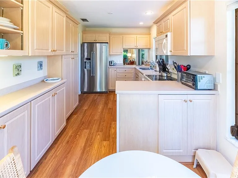 522 Beachwalk Cir — Photo 11