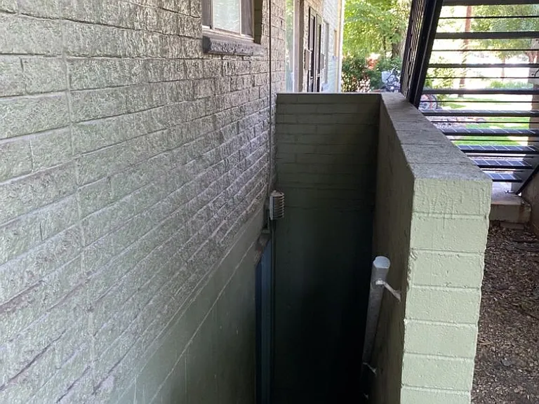 125 E Mrytle Flats — Photo 28