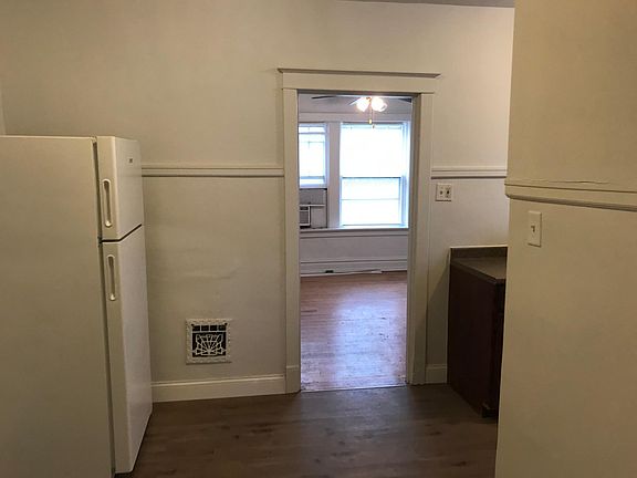 4th image of 4544 Flad Ave APT 1E