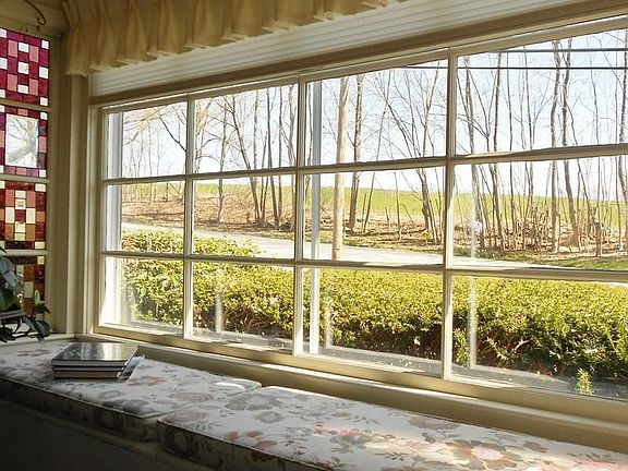 Windowseatstainglass