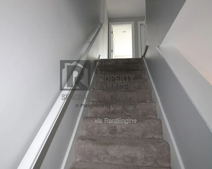 55 Hanover St #C — Photo 10