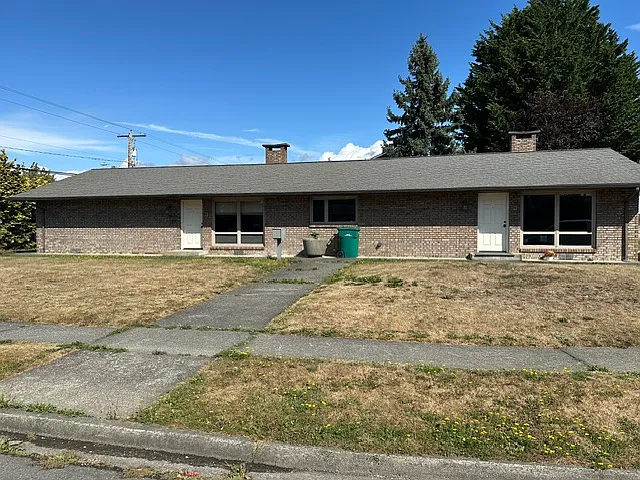 2 bed, 1.5 bath, 1053 sqft, $1,950 — Photo 2