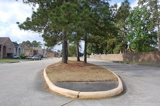 2nd image of 20442 Kenswick Dr