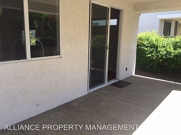 5th image of 110 Clover Springs Dr