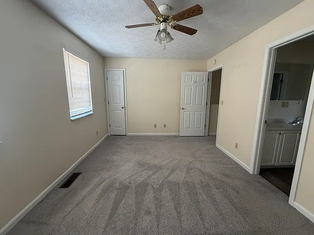 Sleepy Hollow Townhomes — Photo 43