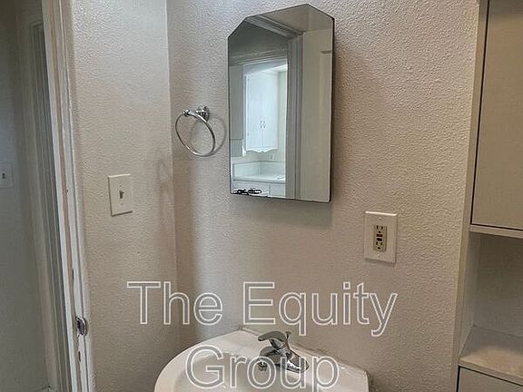 5th image of 306 N Park St APT B