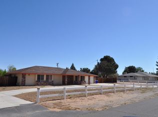 20658 Powhatan Rd, Apple Valley, CA 92308