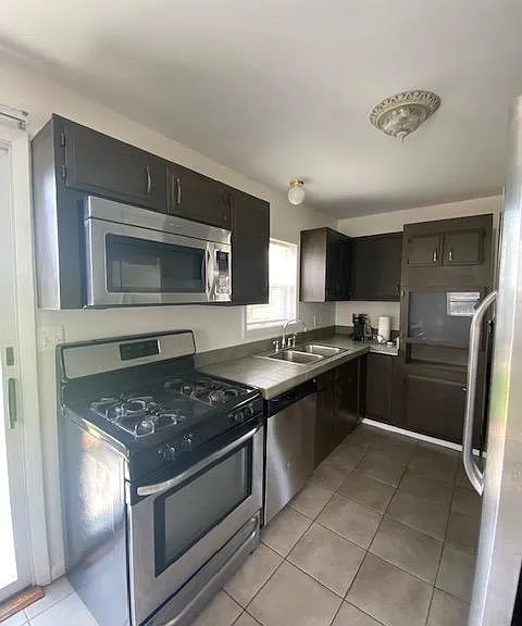 1789 Bacon Ave — Photo 7