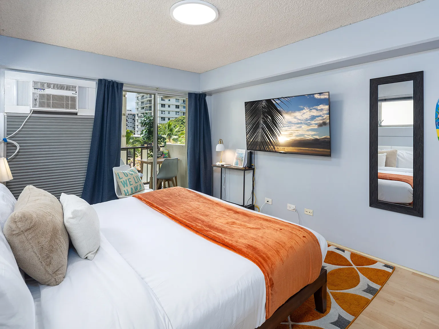 1 bed, $2,400 — Photo 2