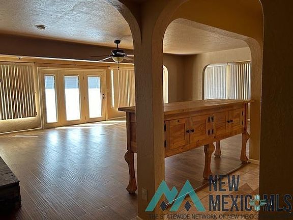 4th image of 1515 Desert Willow Dr